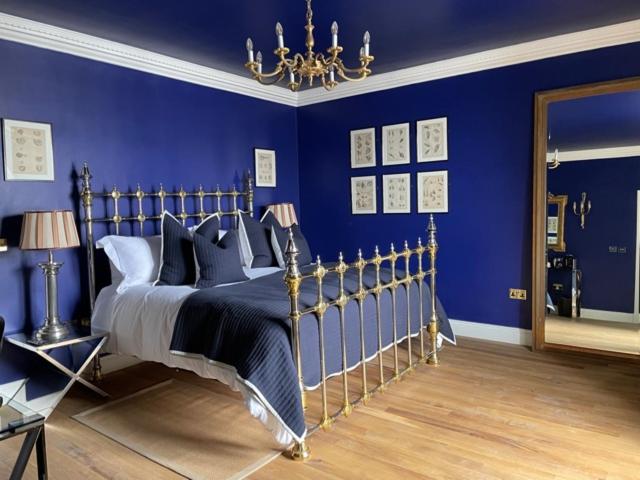 Duncraig Castle Bed And Breakfast