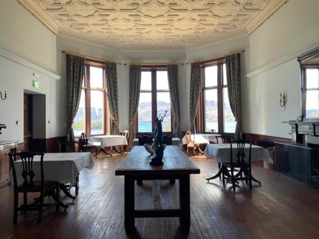 Duncraig Castle Bed And Breakfast