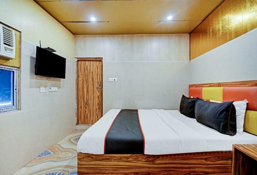 Отель Shree Krishna S & Resort