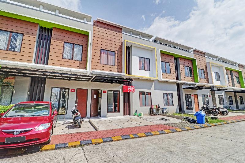 ホテル Oyo 90452 Pillow Inn