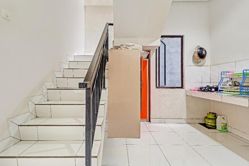 ホテル Oyo 90452 Pillow Inn