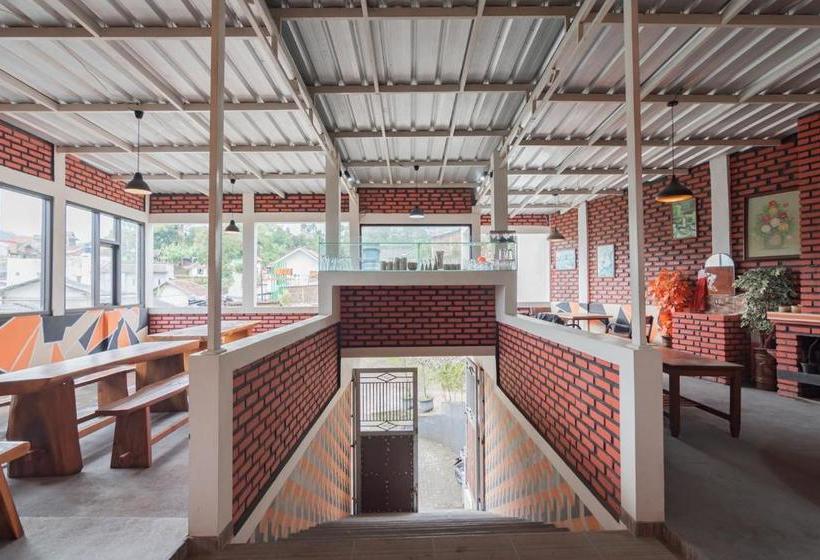 Отель Reddoorz Syariah @ Happy Farm Ciwidey 4