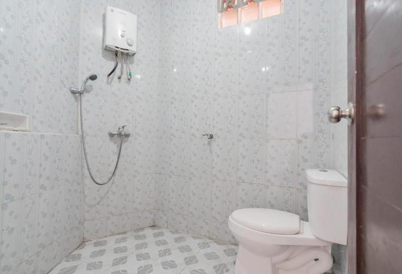 Отель Reddoorz Syariah @ Happy Farm Ciwidey 4