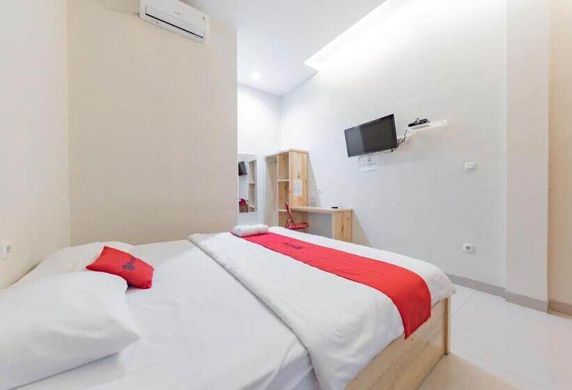 호텔 Reddoorz Syariah Near Dprd Kabupaten Subang