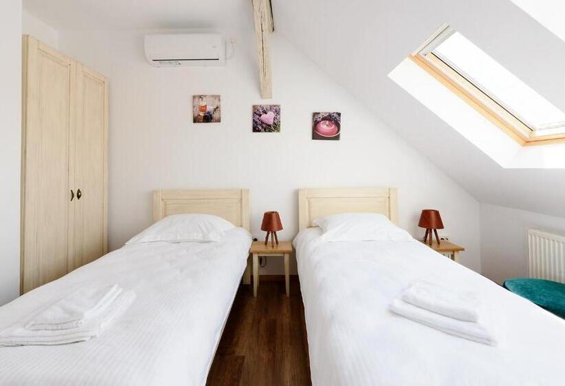 膳宿费 Chic Voyage