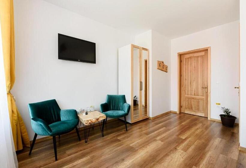 膳宿费 Chic Voyage