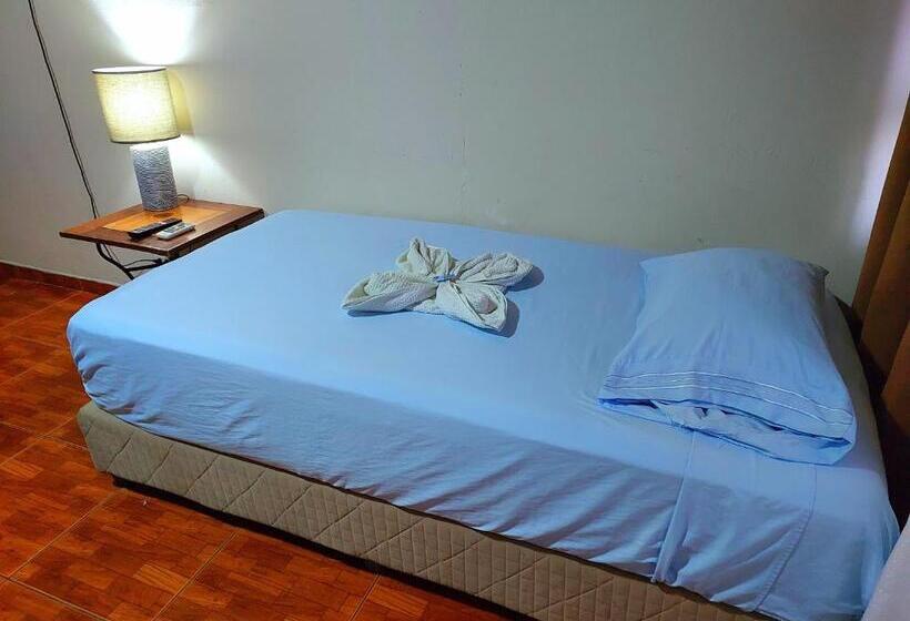 پانسیون Hostel Del Pacífico