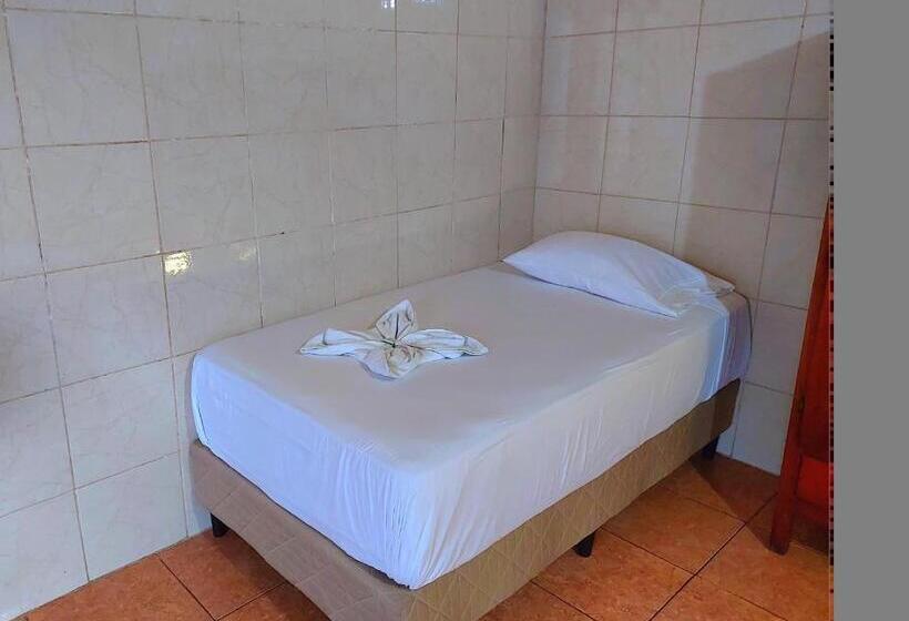 پانسیون Hostel Del Pacífico