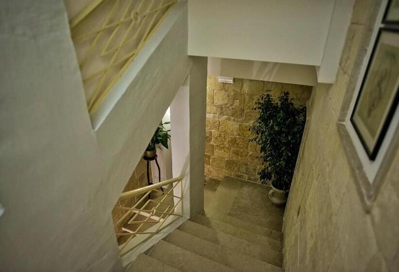 پانسیون No 68 In Valletta