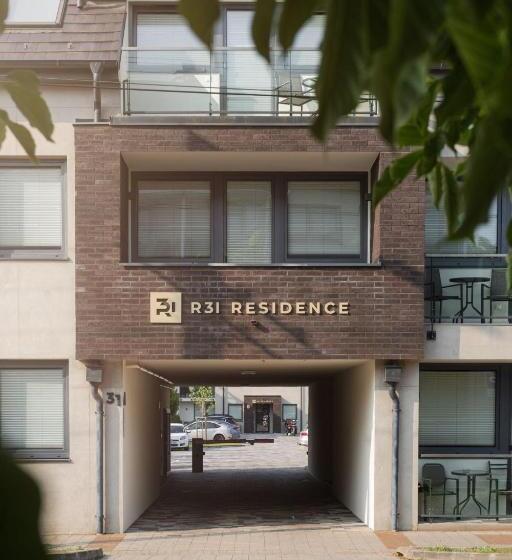 R31 Residence