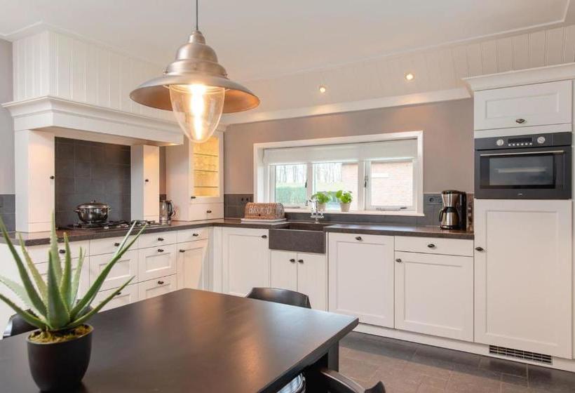 リゾートホテル Luxury Group Accommodation For 14 People