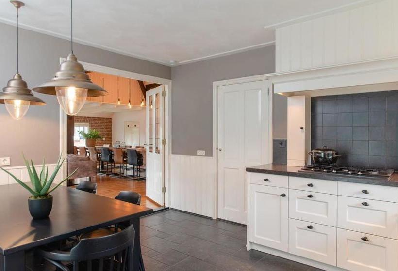 リゾートホテル Luxury Group Accommodation For 14 People