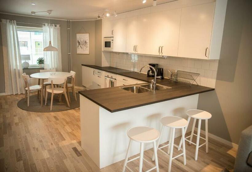 Sky Hotel Apartments Valla Berså