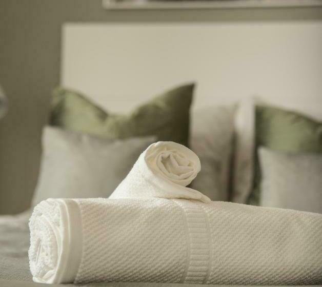 Sky Hotel Apartments Valla Berså