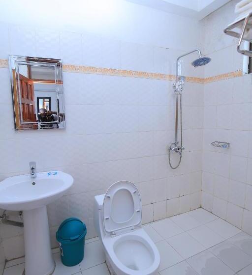 Frontiers Hotel & Conference Entebbe