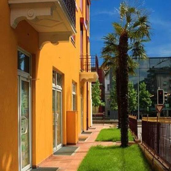 Guesthouse University By Lr Self Check In