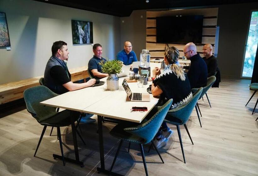 Haltia Lake Lodge Nature Boutique Hotel & Glamping