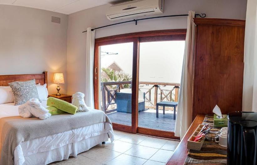 בית מלון כפרי Agulhas House & Diving