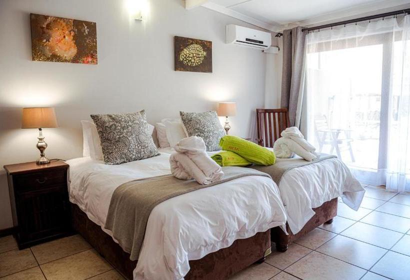 בית מלון כפרי Agulhas House & Diving