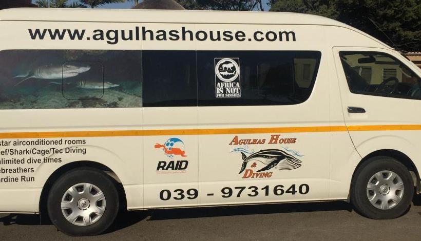 בית מלון כפרי Agulhas House & Diving