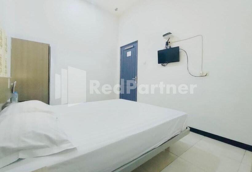 ホテル Almeira Homestay Syariah Near Makam Sunan Ampel Mitra Reddoorz