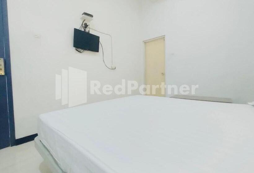 ホテル Almeira Homestay Syariah Near Makam Sunan Ampel Mitra Reddoorz