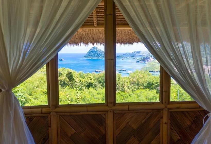 Отель Elang Hillside Bamboo Villas