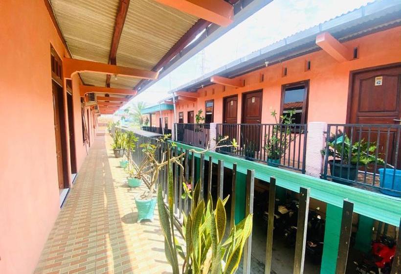 酒店 Gerung 1 Near Alun Alun Nganjuk Mitra Reddoorz