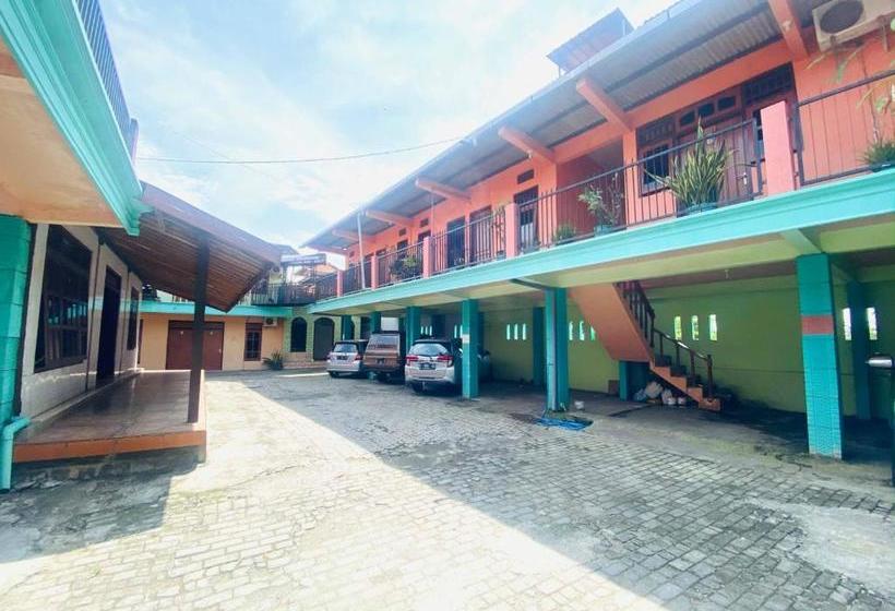 酒店 Gerung 1 Near Alun Alun Nganjuk Mitra Reddoorz