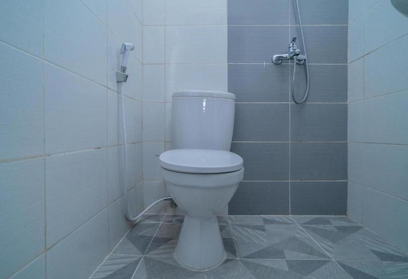 Отель Koolkost Syariah Near Lippo Mall Kemang Minimum Stay 6 Nights