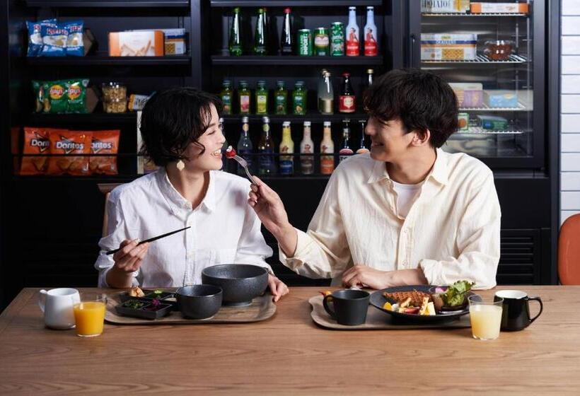 ホテル Moxy Kyoto