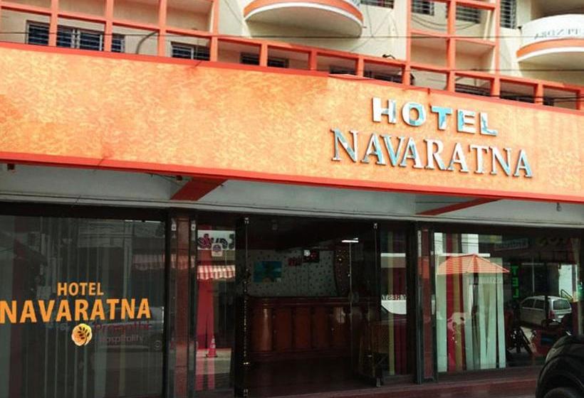 호텔 Navaratna