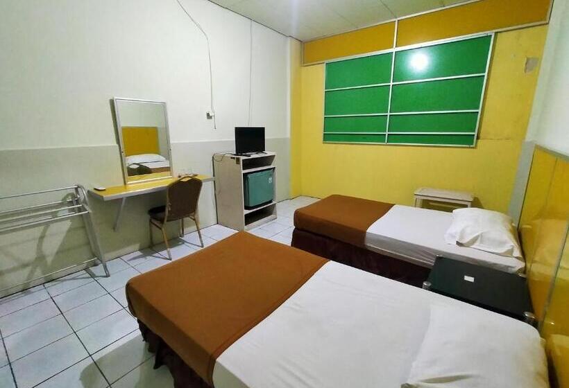 هتل Nirwana Ternate Redpartner