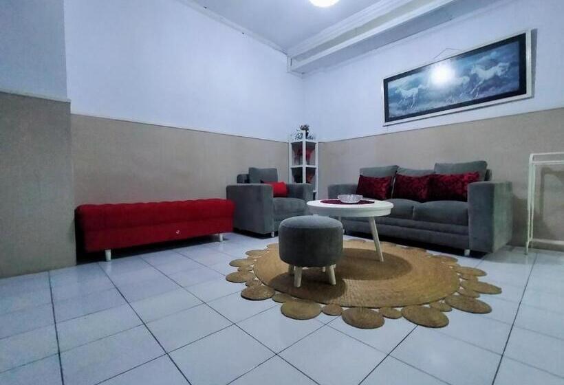 호텔 Nirwana Ternate Redpartner