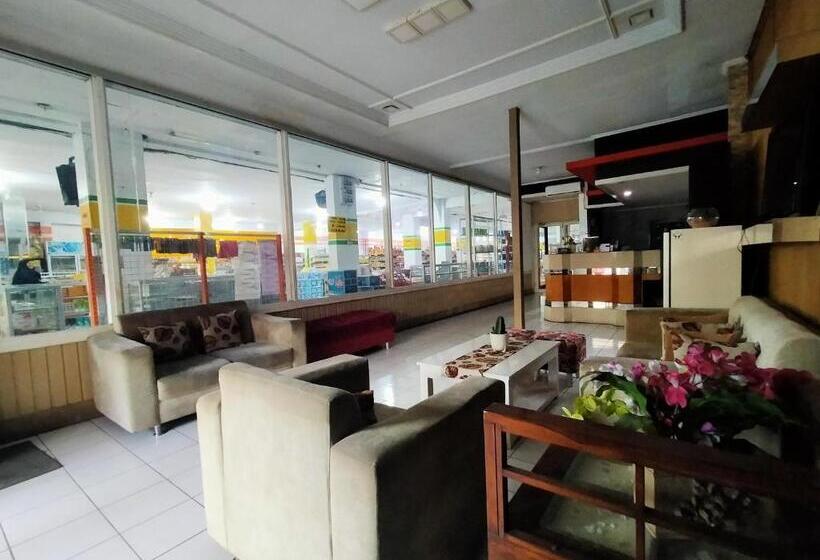 هتل Nirwana Ternate Redpartner