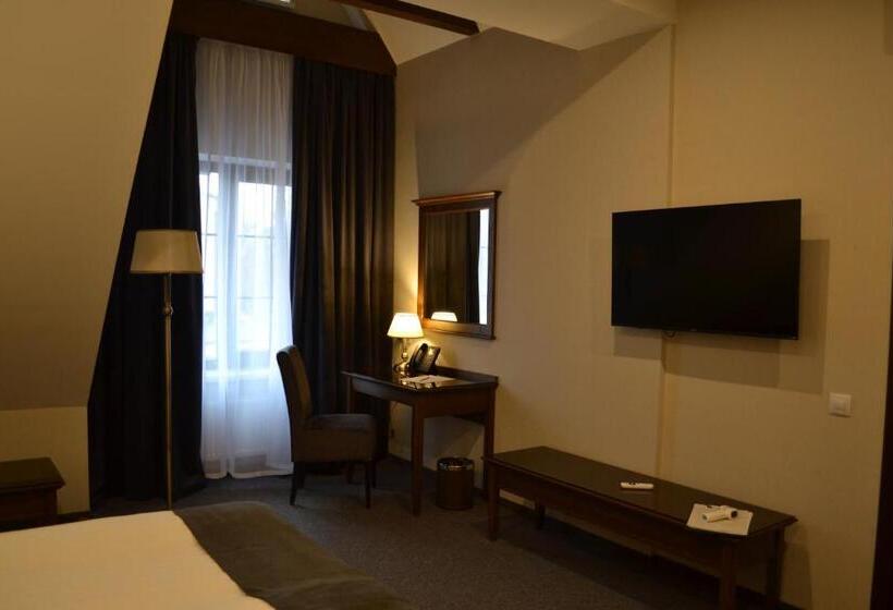 酒店 Optima Collection Bergshloss Rivne