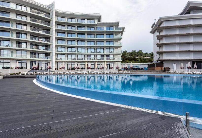 ホテル Optima Collection Miramar Chornomorsk