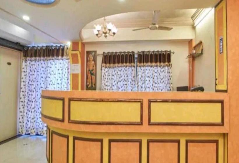 בית מלון כפרי Oyo 80384  Shri Krishna