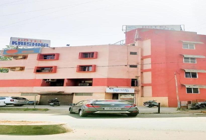 בית מלון כפרי Oyo 80384  Shri Krishna