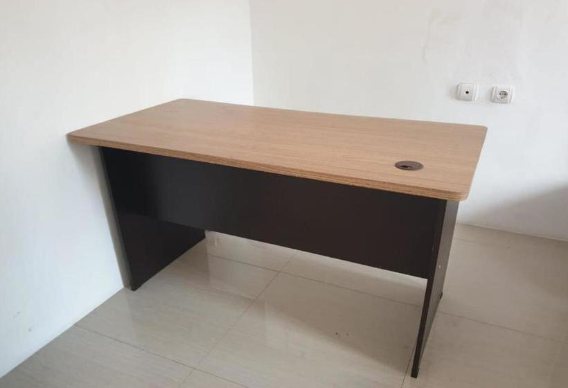 فندق Oyo 90440 Zleepy Whiteland