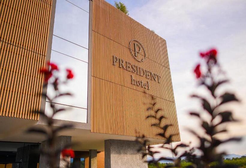 ホテル President