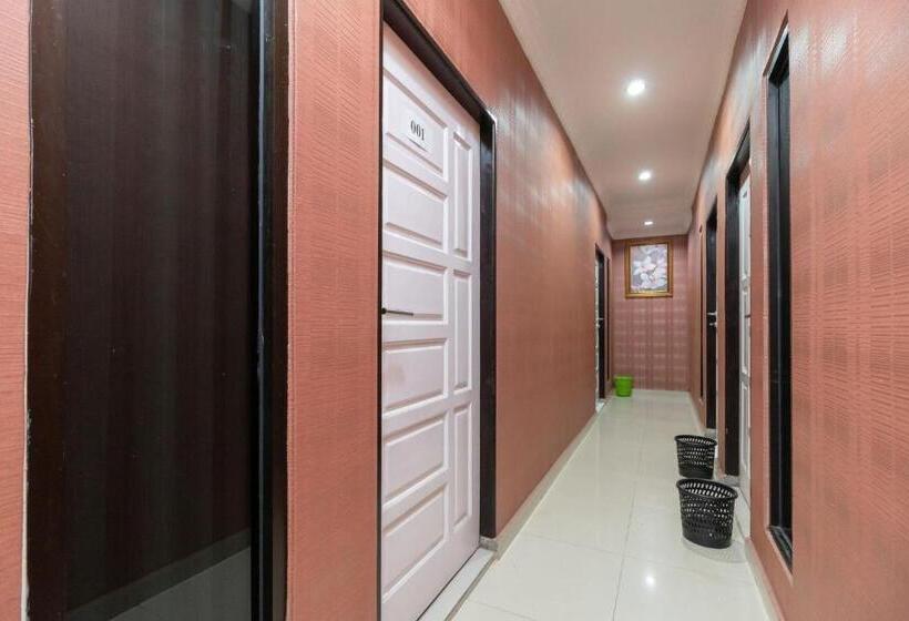 فندق Reddoorz Near Rsia Andini Pekanbaru