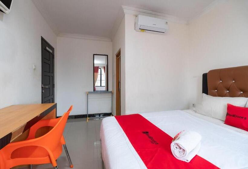 فندق Reddoorz Near Rsia Andini Pekanbaru