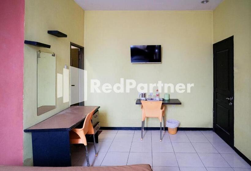 Reddoorz At Sparkling Hotel Surabaya