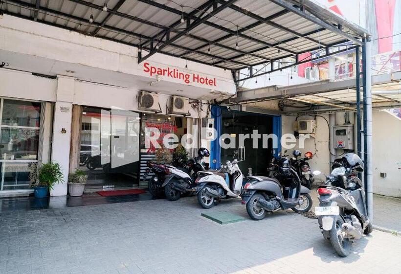 Reddoorz At Sparkling Hotel Surabaya