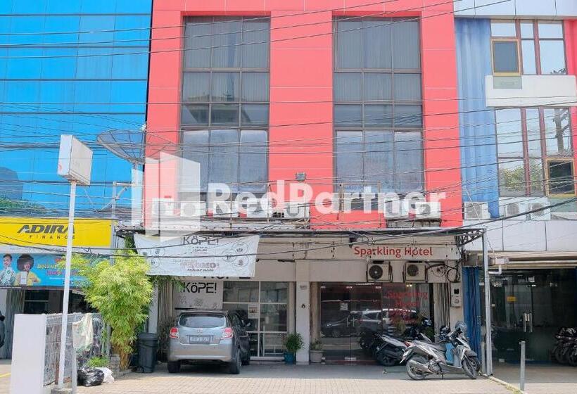 Reddoorz At Sparkling Hotel Surabaya