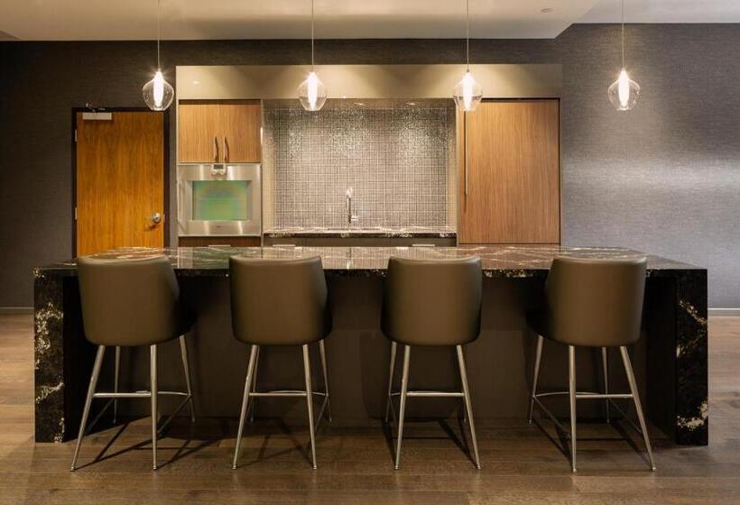 酒店 Restays Ottawa