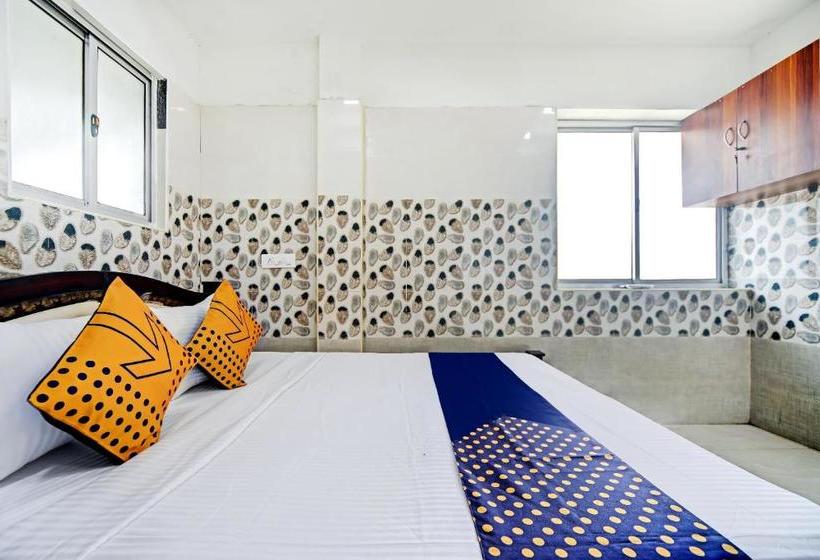 ホテル Spot On 80552 Krk Guest House