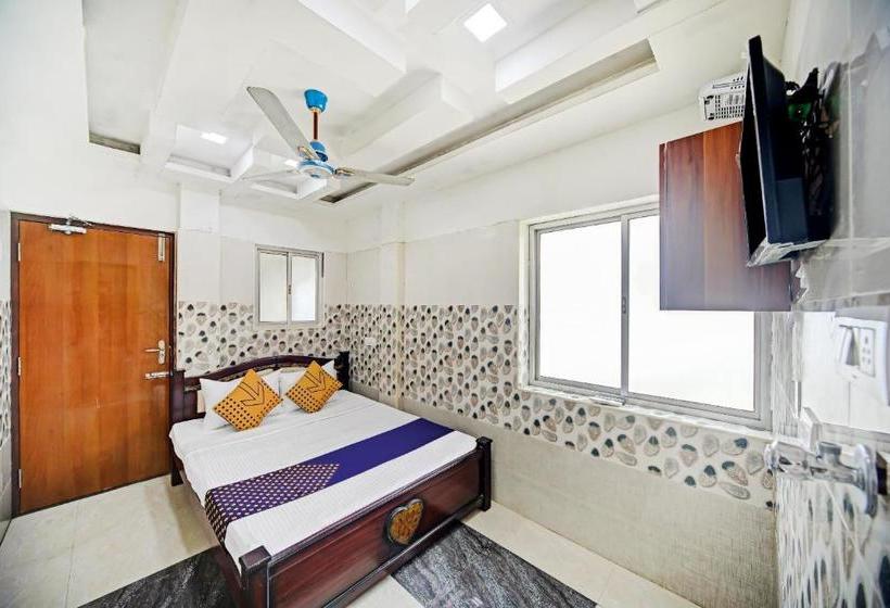 ホテル Spot On 80552 Krk Guest House