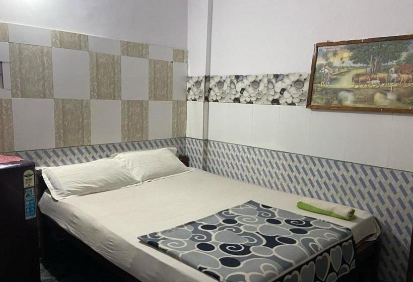 호텔 Spot On 80597 Red Rock Guest House